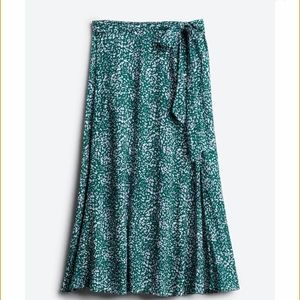 Skies are blue Saige Pleated Midi Skirt